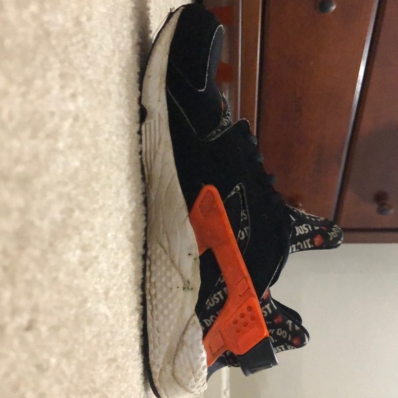 Nike Huarache - Picture 4 of 8